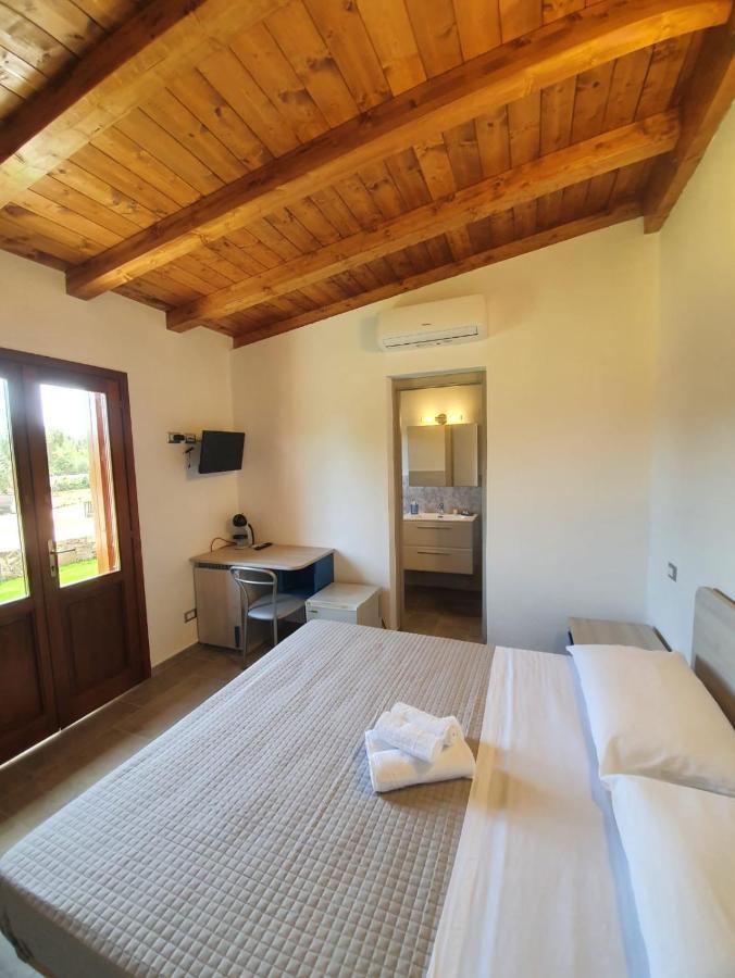 Affittacamere Samar San Teodoro  Extérieur photo