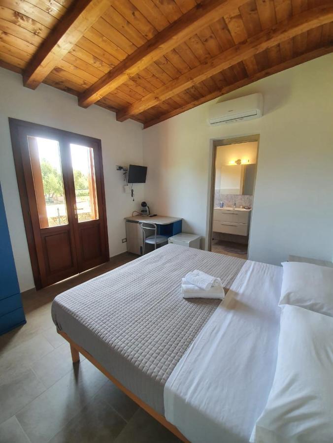 Affittacamere Samar San Teodoro  Extérieur photo
